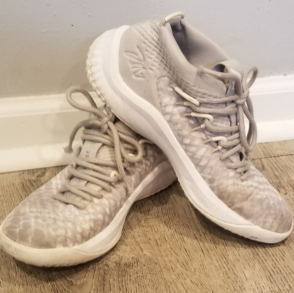 Adidas Dame 4 size 5 - Picture 2 of 7